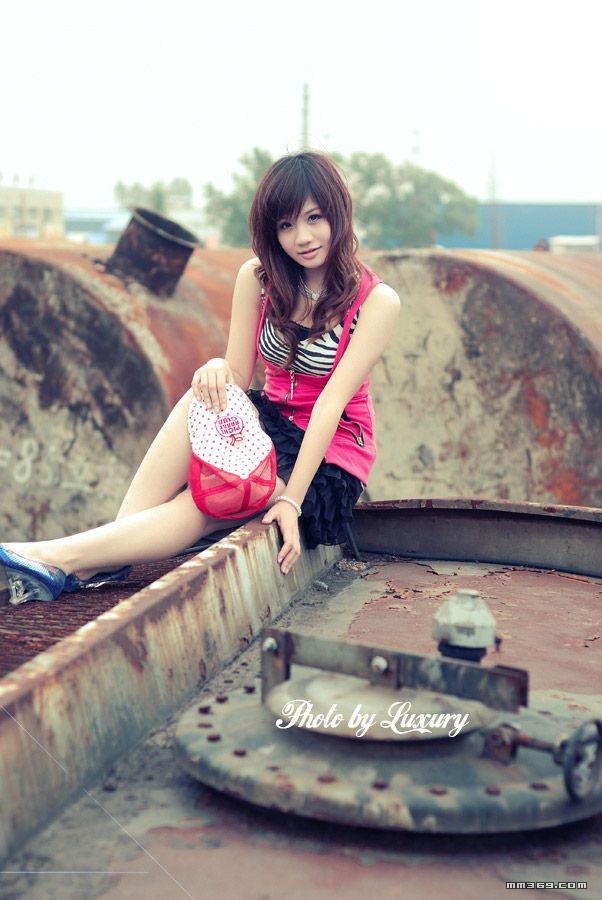 一脸清纯的红衣女孩(图8)