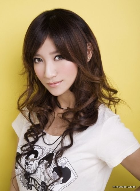 靓丽佳丽个性时尚写真(图3)