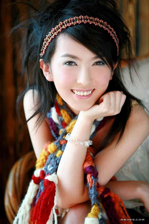 高雅靓丽的瓜子脸MM(图4)