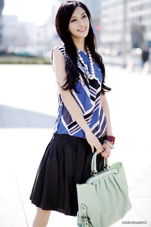 超时尚的东方美女(图2)