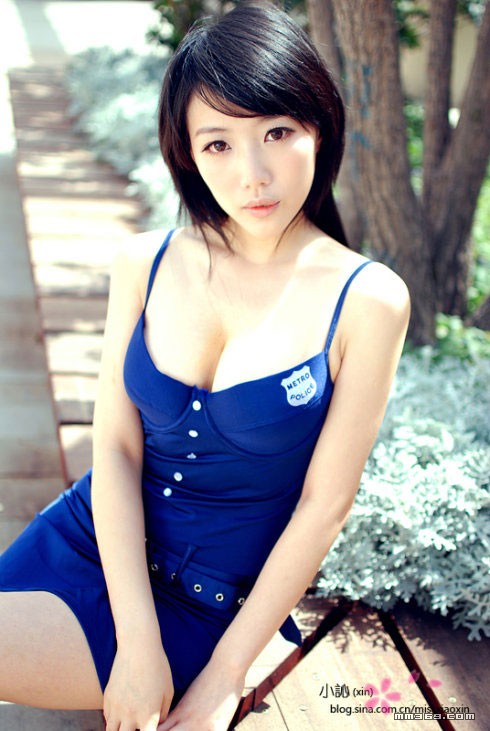 围绕在性感与清纯的边缘(图1)