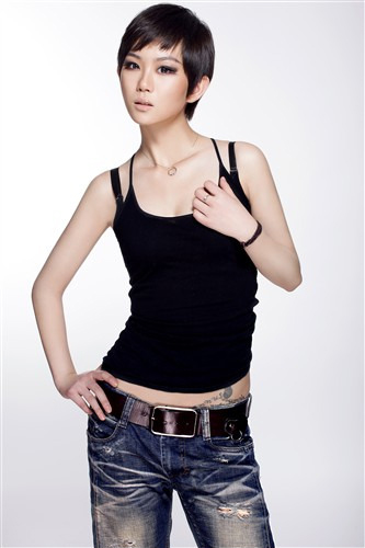 刘臻_依旧短发 依然美丽(图4)