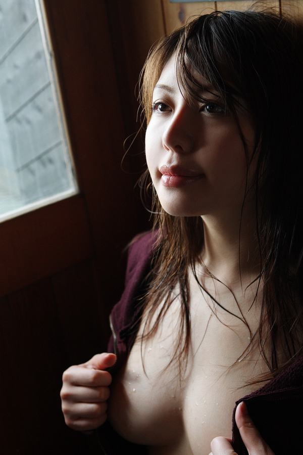 天姿国色的雪肌美少妇喷血诱惑(图7)