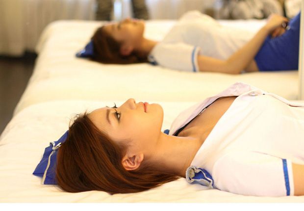 出差飞机上艳遇的美胸空姐(图10)