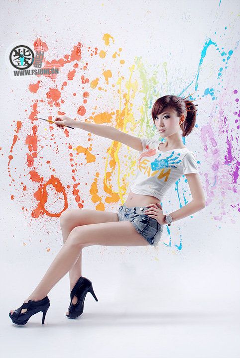 靓丽性感的院校画家美女(图4)