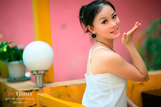 茶吧内气质非凡的白领美女(图11)