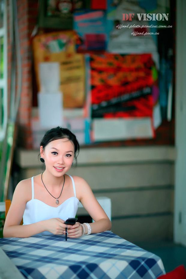 茶吧内气质非凡的白领美女(图19)