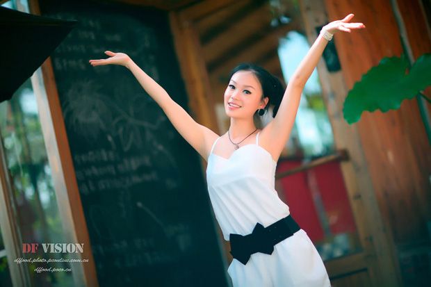 茶吧内气质非凡的白领美女(图20)