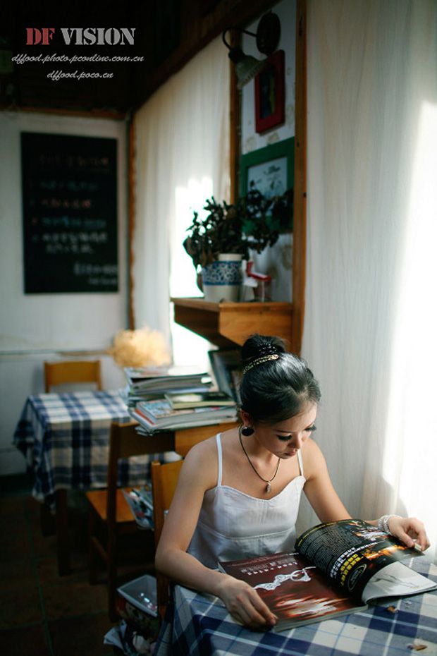 茶吧内气质非凡的白领美女(图26)