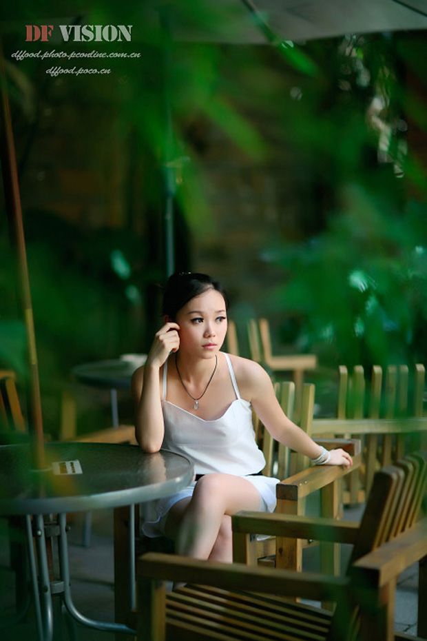 茶吧内气质非凡的白领美女(图7)