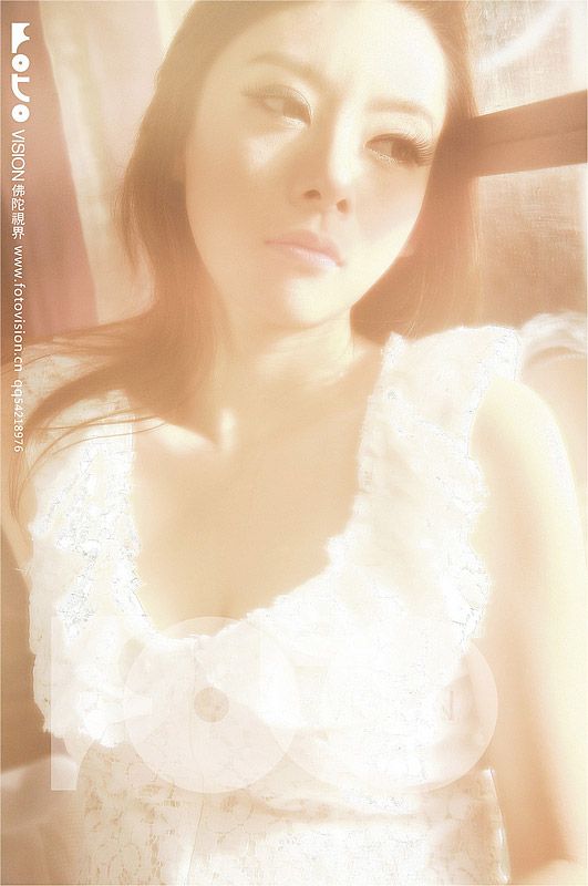 流光溢彩下的性感青春图片(图9)