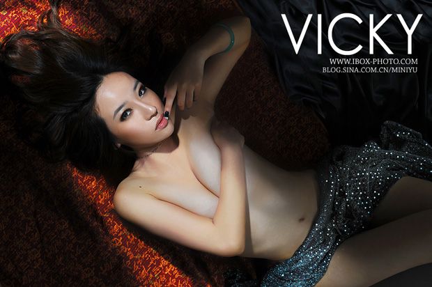 vicky杂志风 清纯美女性感照(图6)