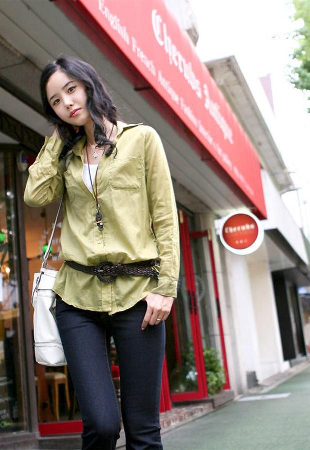 清纯时尚女孩 大马路上秀美腿(图10)