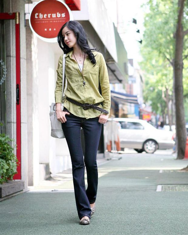 清纯时尚女孩 大马路上秀美腿(图16)