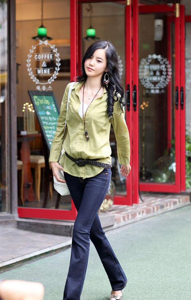 清纯时尚女孩 大马路上秀美腿(图17)