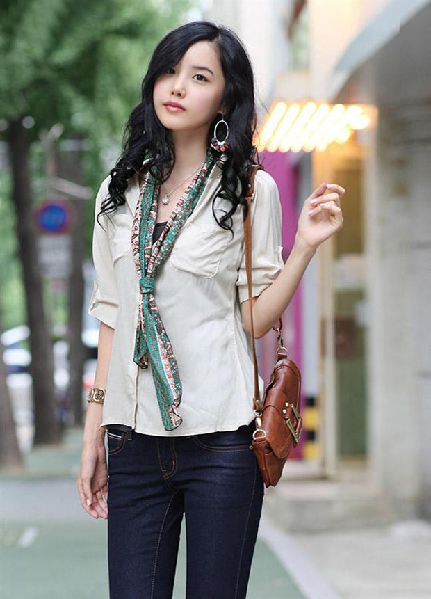 清纯时尚女孩 大马路上秀美腿(图4)