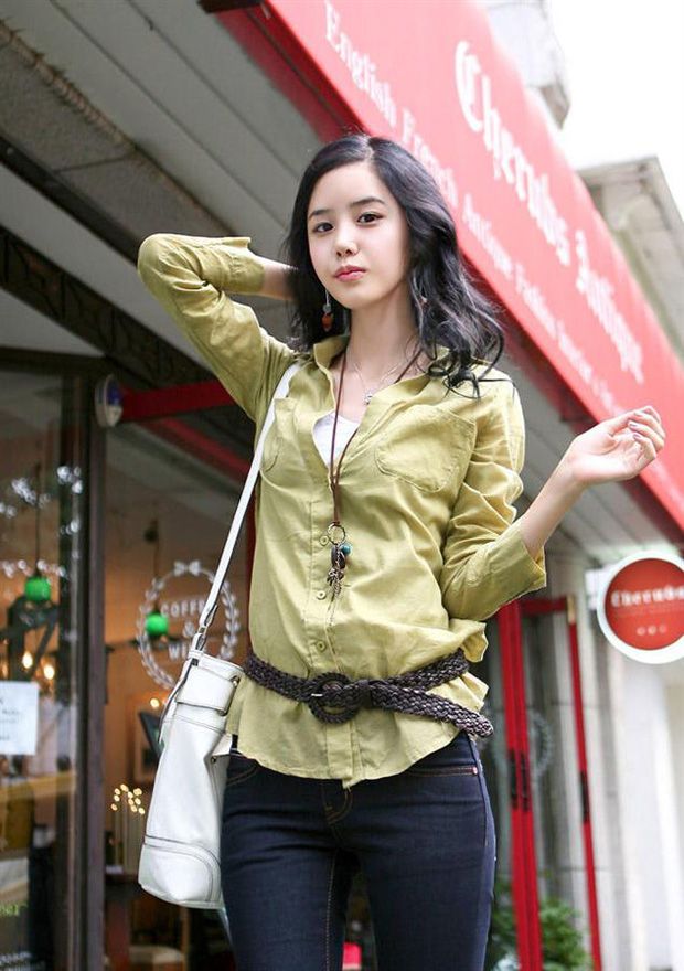 清纯时尚女孩 大马路上秀美腿(图8)