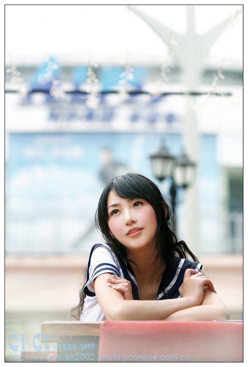 甜甜养眼mm学生制服写真(图4)