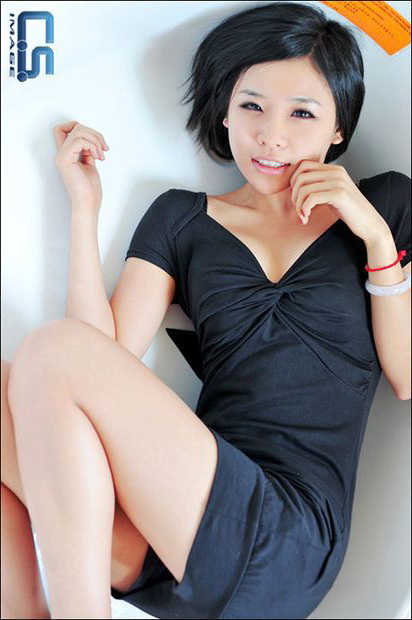 90年后美女小婷性感私房照(图3)