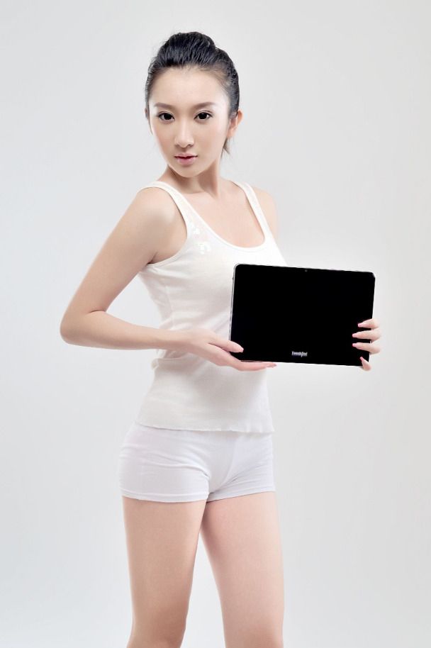 黑与白 天使美女笔记本代言(图2)