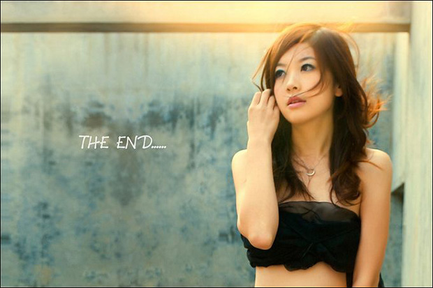 性感美女黑丝抹胸户外写真(图9)