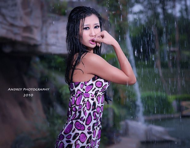 美空靓丽美女水兔兔优美写真(图2)