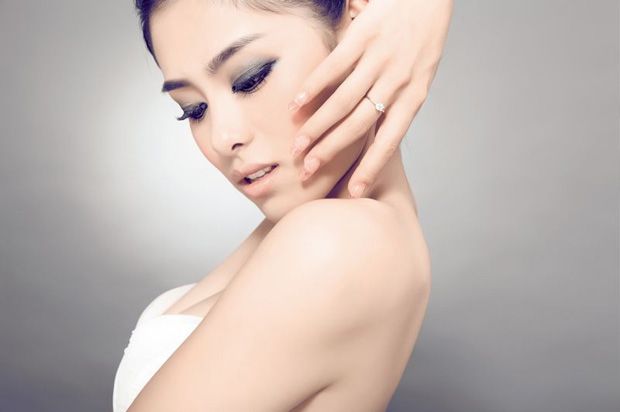 白色天使美女韩菲 身材很好(图1)