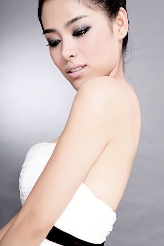 白色天使美女韩菲 身材很好(图8)