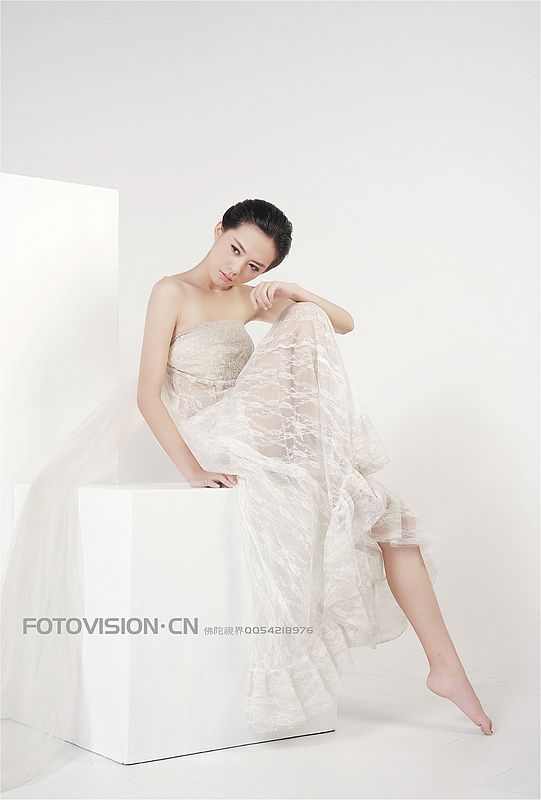 高清美女摄影大片：寂静时光(图2)