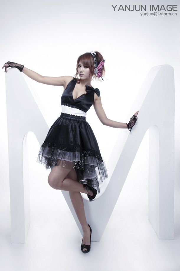 美女精品耳机广告代言《初音未来》(图6)