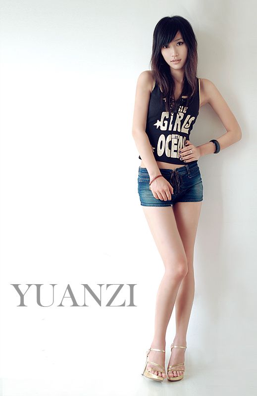 丽人MM独秀S形绝美好身材(图2)