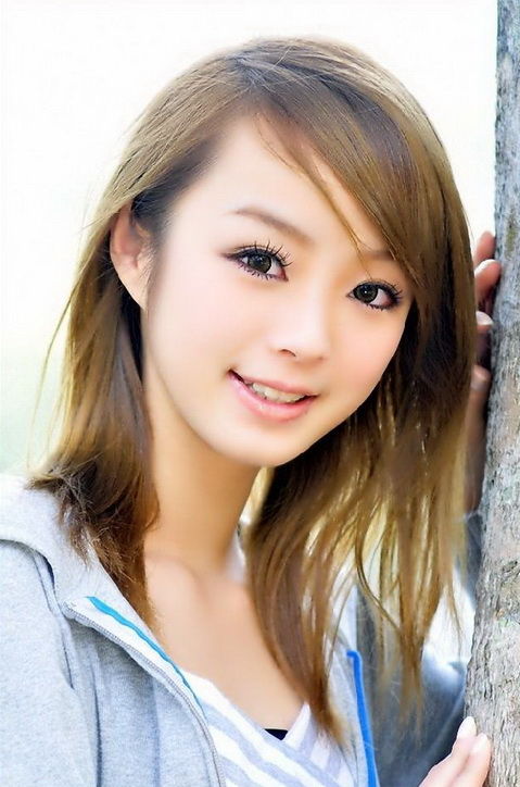 90后清纯美眉黄诗思私房照(图9)