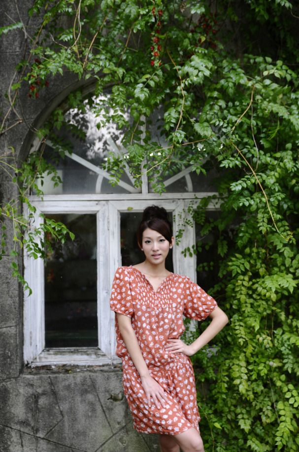 一组极其清纯美女封面写真(图9)