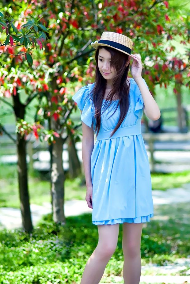 花样养眼美少女身穿蓝色裙子 很迷人(图5)