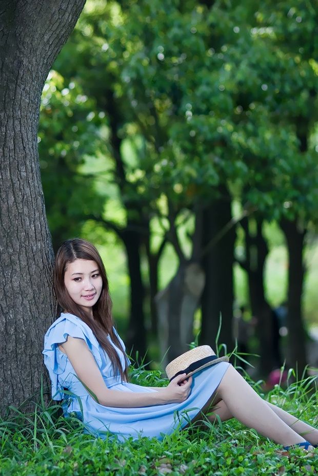 花样养眼美少女身穿蓝色裙子 很迷人(图6)