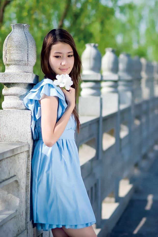 花样养眼美少女身穿蓝色裙子 很迷人(图7)