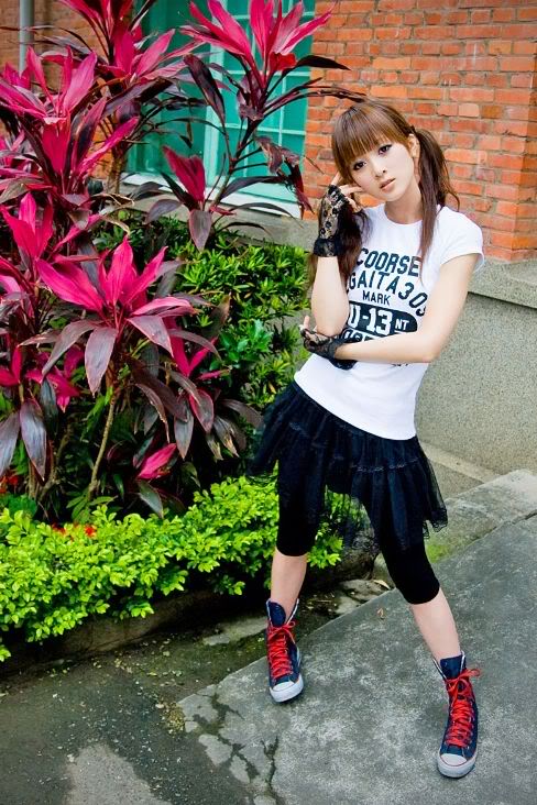 台湾果子MM蝶恋花情结写真(图7)