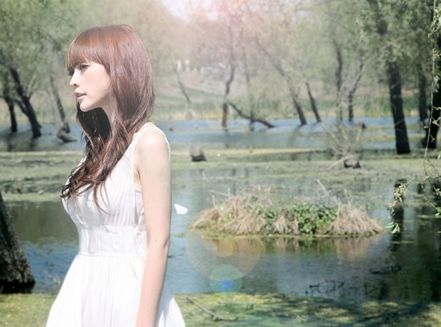 百变主播柳岩清纯写真(图6)