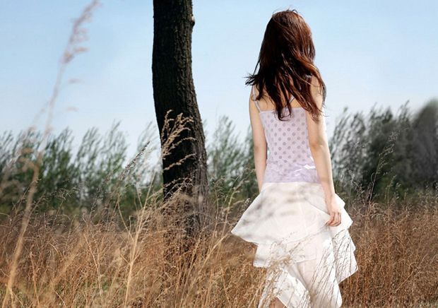 百变主播柳岩清纯写真(图7)