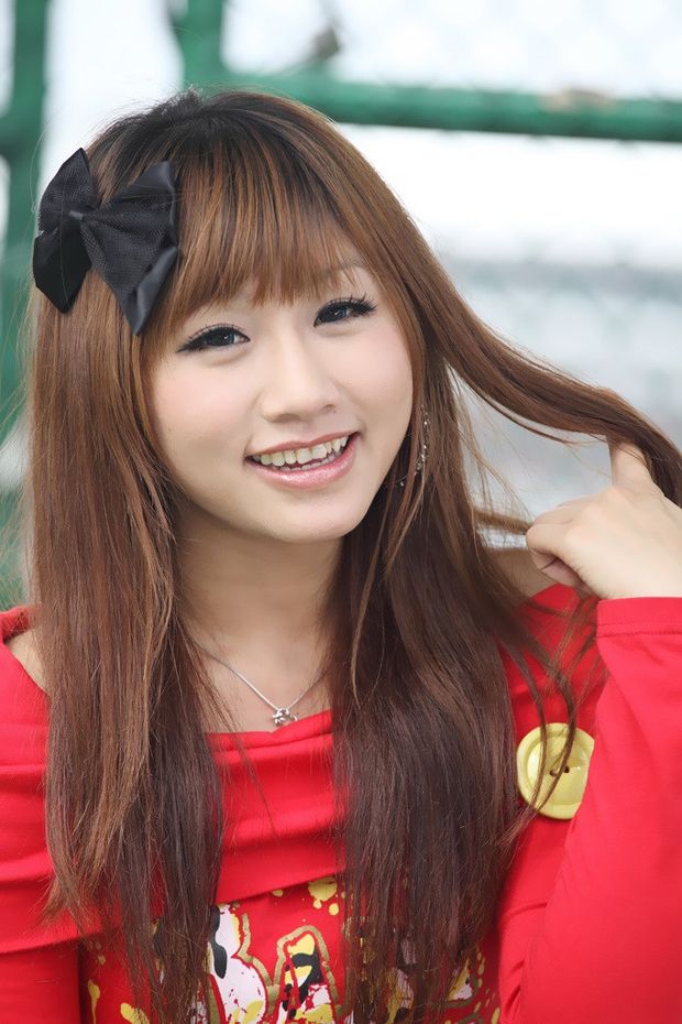 粉红女孩笑容很甜很美很迷人(图2)