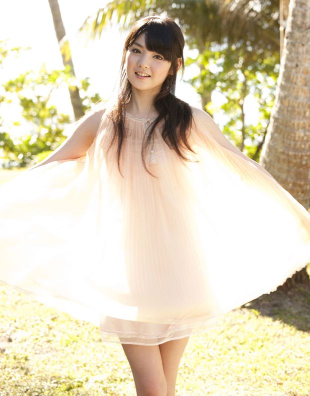 绝色小妖精多样比基尼私房照(图3)