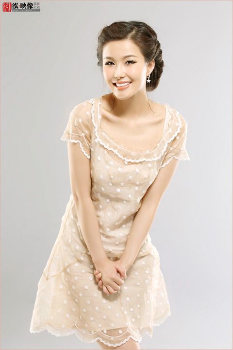 北京台女主播优美笑容好气质(图3)