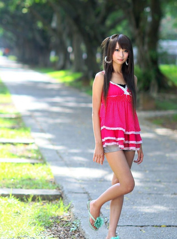 美丽长腿美女金美姬清纯写真照(图8)