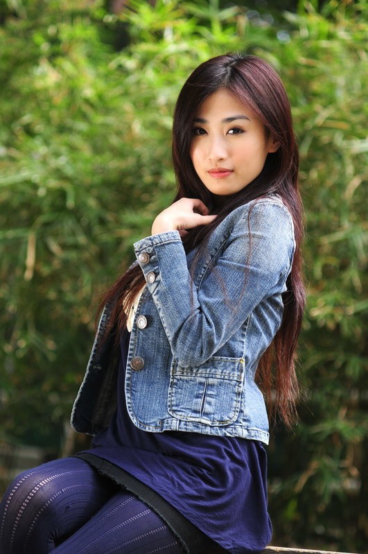 至纯少女牛仔装笑容很迷人(图12)