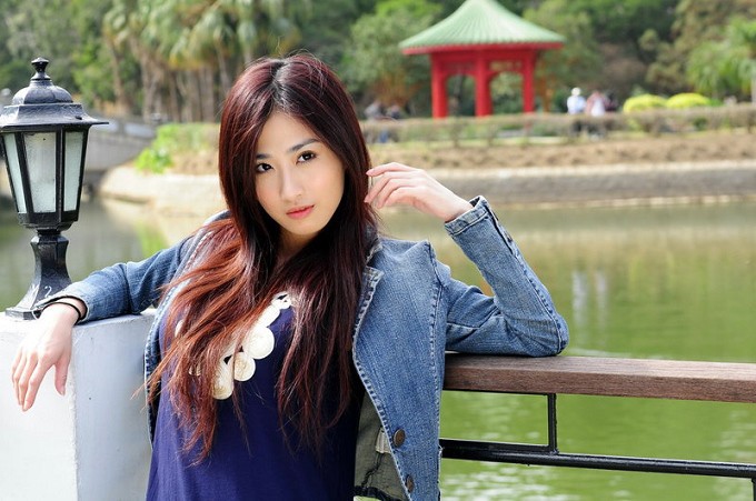 至纯少女牛仔装笑容很迷人(图13)