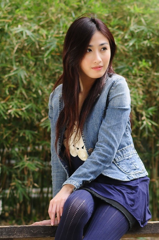 至纯少女牛仔装笑容很迷人(图7)