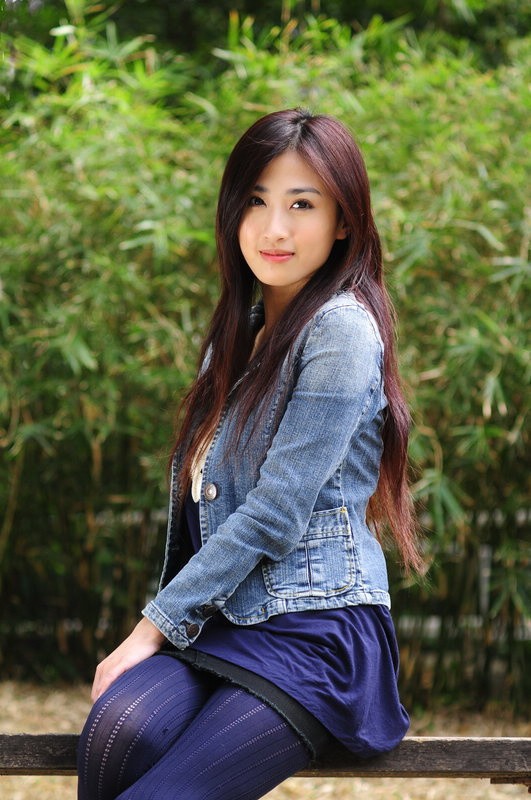 至纯少女牛仔装笑容很迷人(图9)