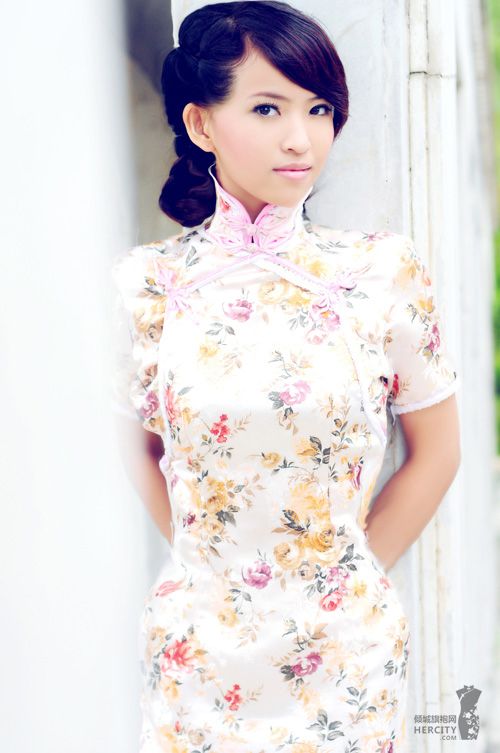 旗袍美女高清图片精选集(一)(图12)