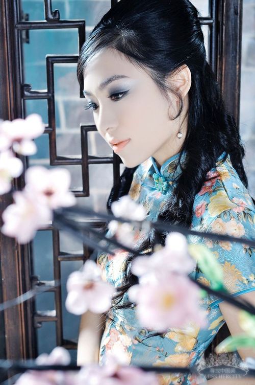 旗袍美女高清图片精选集(一)(图7)