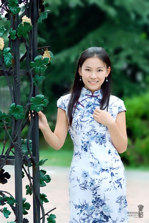 旗袍美女高清图片精选集(一)(图8)